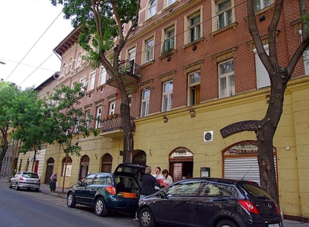 Apartment Attila Apartman *